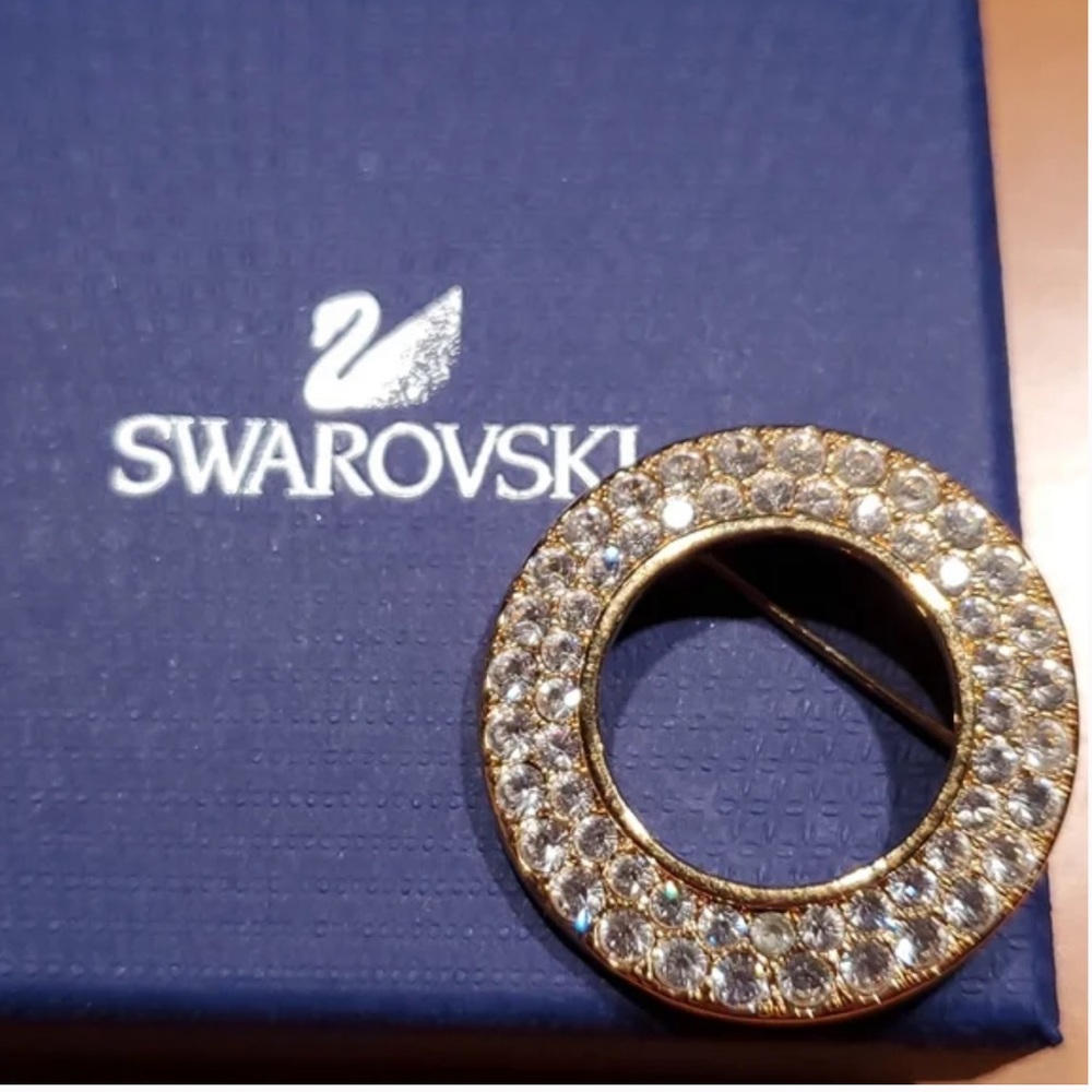 Vintage Swarovski Pave Crystal Goldtone Swan Signed Brooch Pin